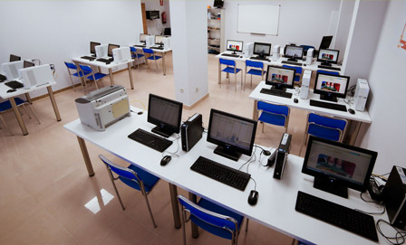Alquiler de aulas - Academia Arca - Aula de informática